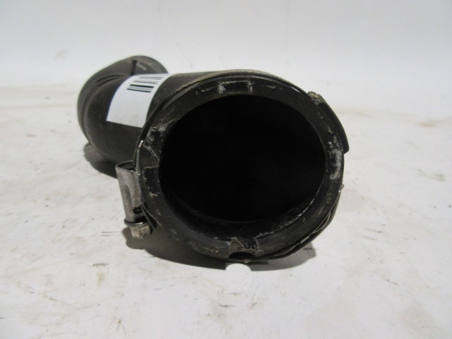 Kia Rio 1,5 Diesel levegőcső a turbóból az intercoolerba 28274-2a402