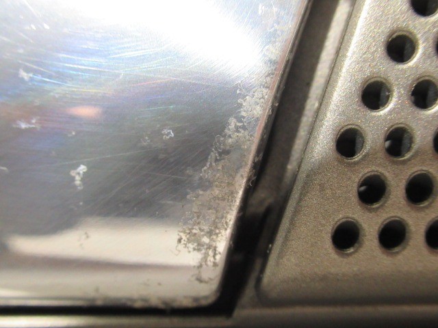 118343 Lancia Thesis bal hátsó belső kilincs, a képen látható sérüléssel 99099151