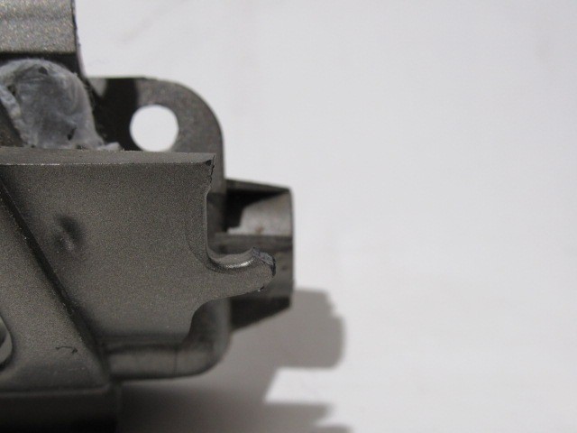 118346 Lancia Thesis jobb hátsó belső kilincs, a képen látható sérüléssel 99099251