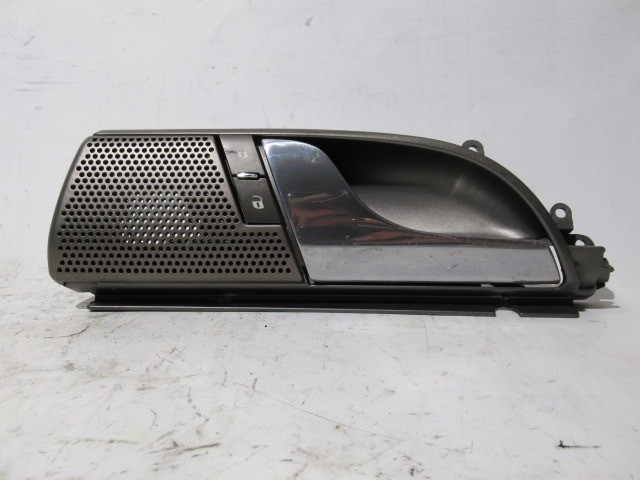 118347 Lancia Thesis jobb hátsó belső kilincs, a képen látható sérüléssel 99099251