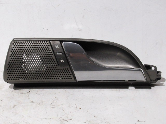 118349 Lancia Thesis jobb hátsó belső kilincs, a képen látható sérüléssel 99099251