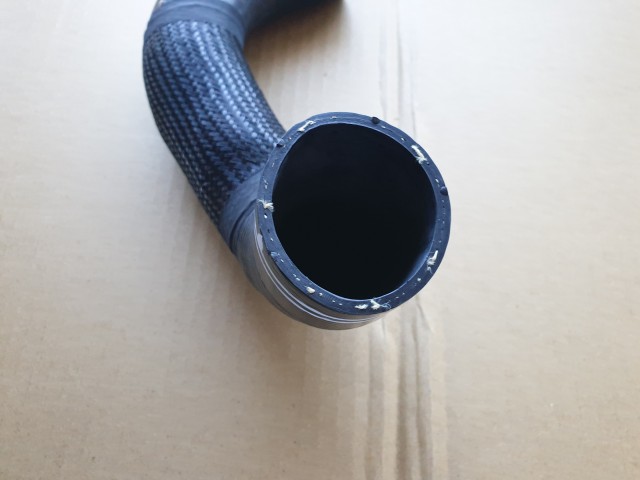 Fiat Bravo 2007-2014, Lancia Delta 2008-2014 utángyártott új levegő cső, az intercoller és a szívócsonk között 51879552