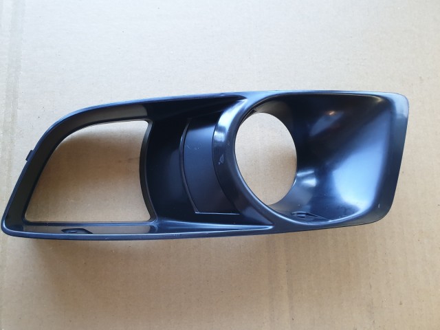 Alfa Romeo 156 2003-2005 gyári új, bal oldali ködlámpa keret 156051552