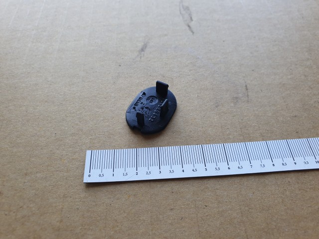 Alfa Romeo 147 , Gt gyári új, belső kilincs csavar takaró kupak 735395635  !!!!! Ragad!!!!