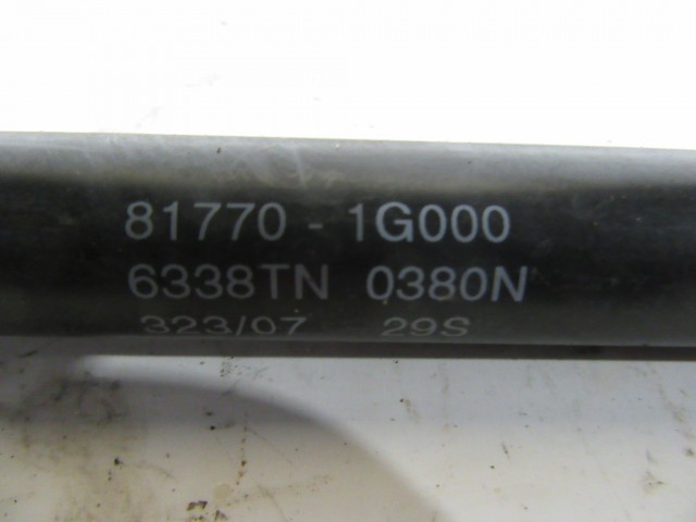 Kia Rio 5 ajtós bal hátsó csomagtérajtó teleszkóp 81770-1g000