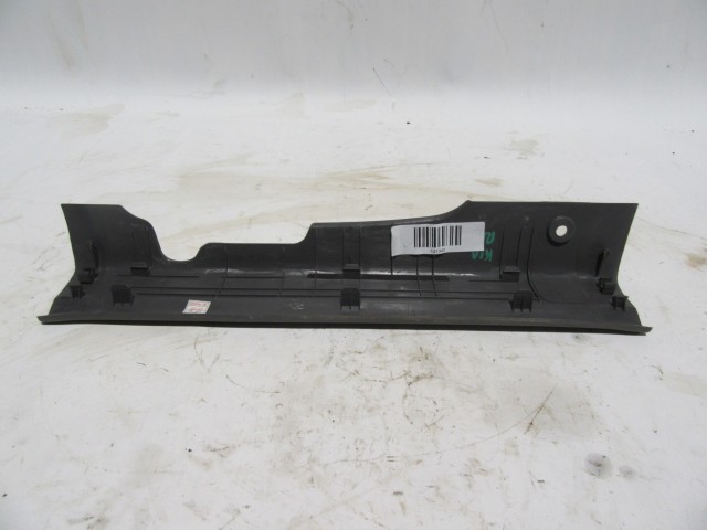 121343 Kia Rio 5 ajtós bal első küszöb belső borítás 85871-1g000
