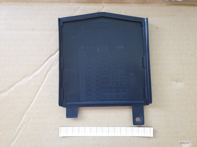 Fiat 500 gyári új külső biztosíték tábla fedél 51807674