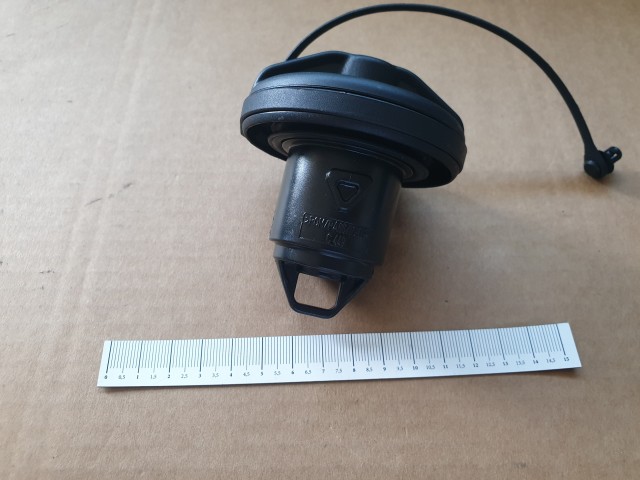 Alfa Romeo, Fiat, Lancia gyári új tanksapka 46785426