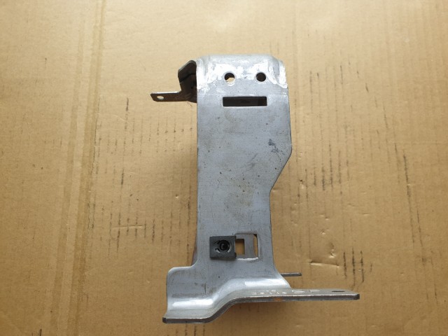 Fiat Stilo 5 ajtós gyári új, könyöklő tartó vas 46811736