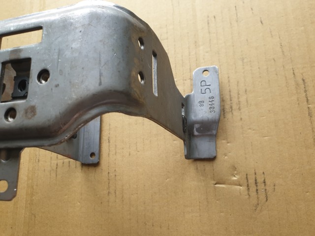 Fiat Stilo 5 ajtós gyári új, könyöklő tartó vas 46811736