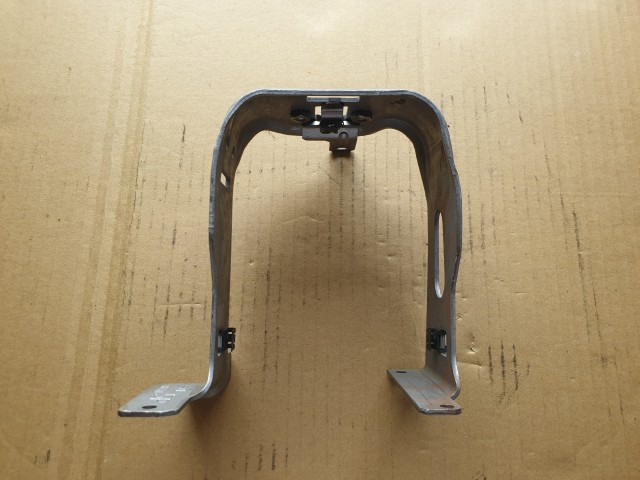 Fiat Stilo 5 ajtós gyári új, könyöklő tartó vas 46811736