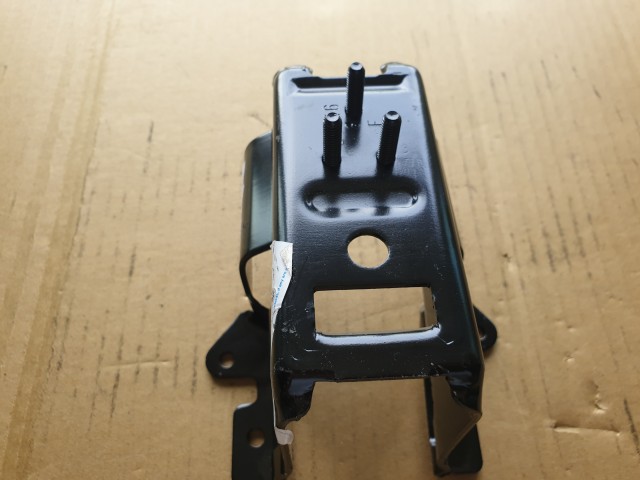 Alfa Romeo MiTo, Fiat Grande Punto gyári új, könyöklő tartó vas 51724513