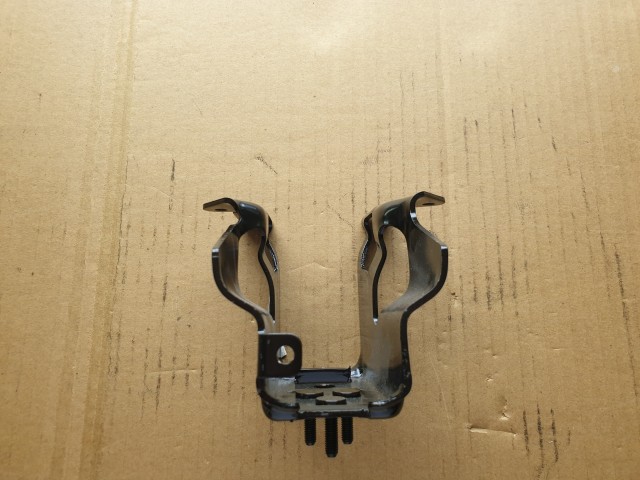 Alfa Romeo MiTo, Fiat Grande Punto gyári új, könyöklő tartó vas 51724513