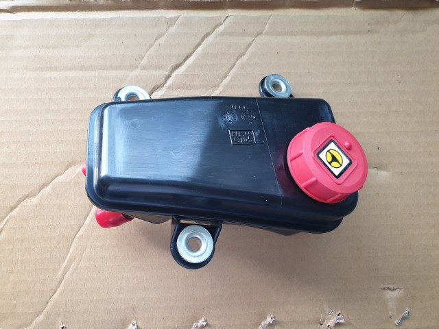 Alfa Romeo 159, Brera, Spider gyári új szervó olaj tartály 51880990