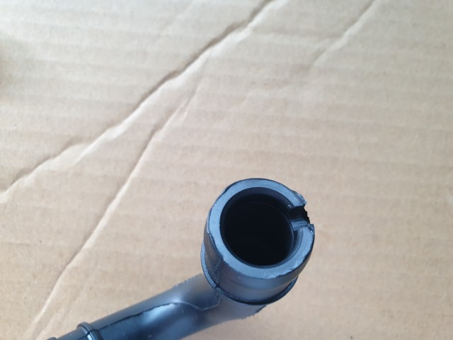 Fiat Stilo 1,2 16v , Panda II. 1,4 16v benzin gyári új, karter gáz cső 46800178