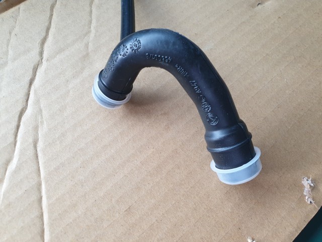 Fiat Stilo 1,2 16v , Panda II. 1,4 16v benzin gyári új, karter gáz cső 46800178