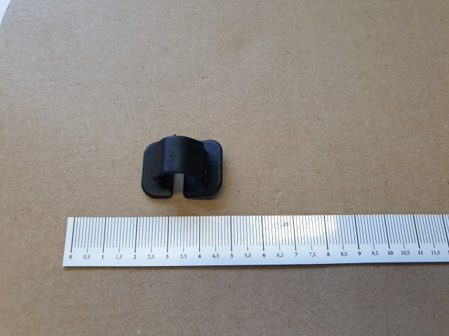 Fiat Grande Punto, Punto Evo utángyártott új motorháztető szigetelést rögzítő patent 46804433 