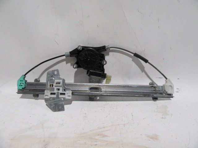 121477 Kia Rio 5 ajtós 2005-2011 bal első elektromos ablakemelő 