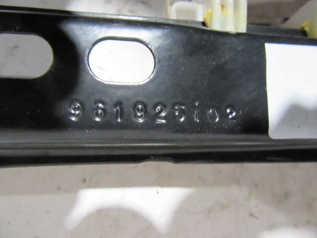 121521 Dodge Journey jobb hátsó ablakemelő mechanika