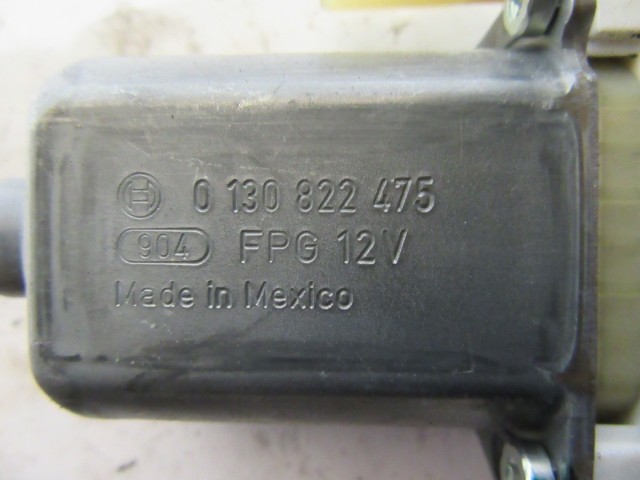 Dodge Journey bal hátsó ablakemelő motor 0130822475