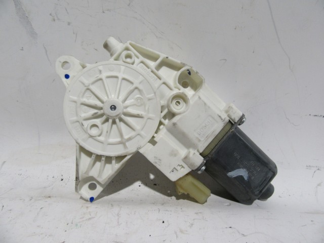 Dodge Journey jobb hátsó ablakemelő motor 0130822474