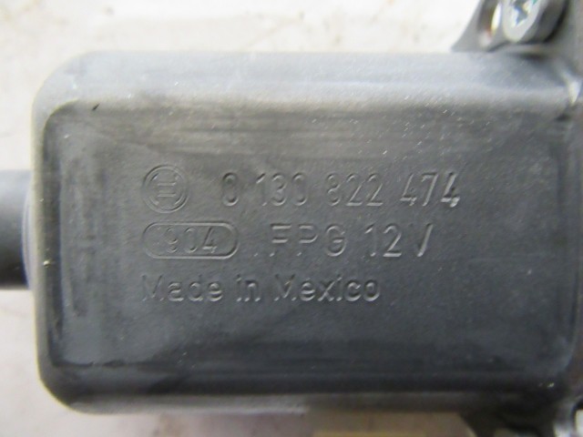 Dodge Journey jobb hátsó ablakemelő motor 0130822474