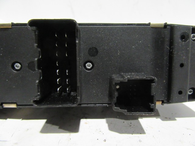 Dodge Journey bal első ablakemelő kapcsoló 04602632ae