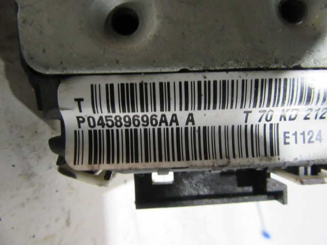 Dodge Journey jobb hátsó ajtó zárszerkezet, bovden nélkül !!!!  p04589696aa