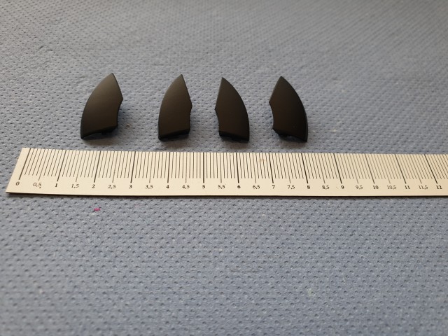 Fiat 500 2007-2015 gyári új, fekete színű rádió csavar takaró 98616711