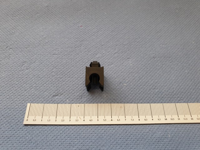 Fiat Doblo motorháztető kitámasztót rögzítő műanyag 46789809