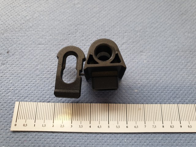 Alfa Romeo, Fiat utángyártott új, motorháztető kitámasztó rúd alsó rögzítő patent 7622907