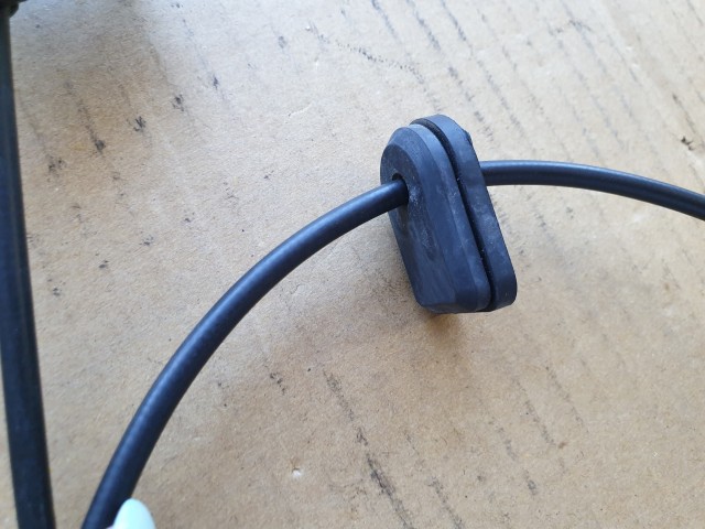 Fiat Linea gyári új motorháztető nyitó talp és bovden