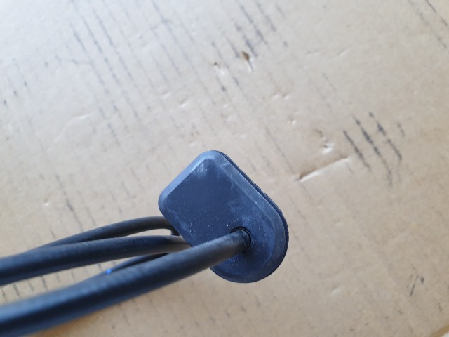 Fiat Linea gyári új motorháztető nyitó talp és bovden