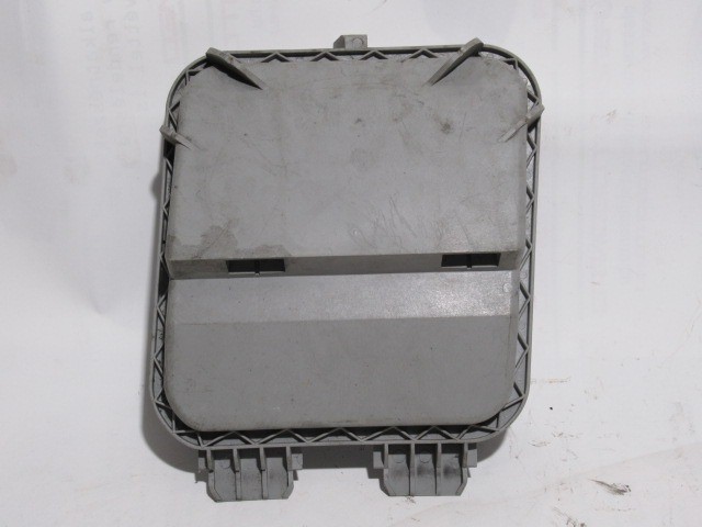 Fiat Doblo I. 2000-2005 jobb első fényszóró izzó takaró kupak 40540749