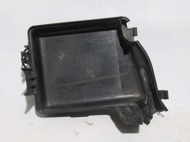 Fiat Panda II. külső biztosíték tábla ház felső része 51794731