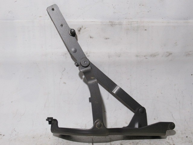 118963 Fiat 500 Kabriolet ezüst színű jobb oldali csomagtérajtó zsanér 51921790