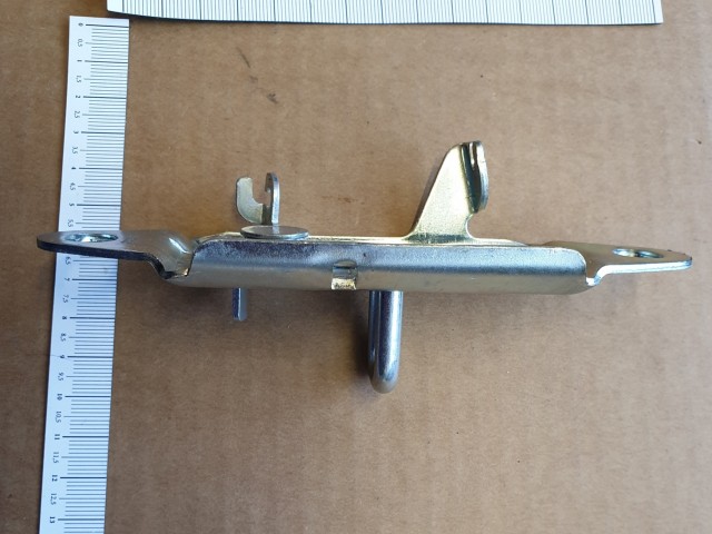 Alfa Romeo 159, Fiat Punto II.-III.  gyári új csomagtérajtó zár ellen darab 51797653