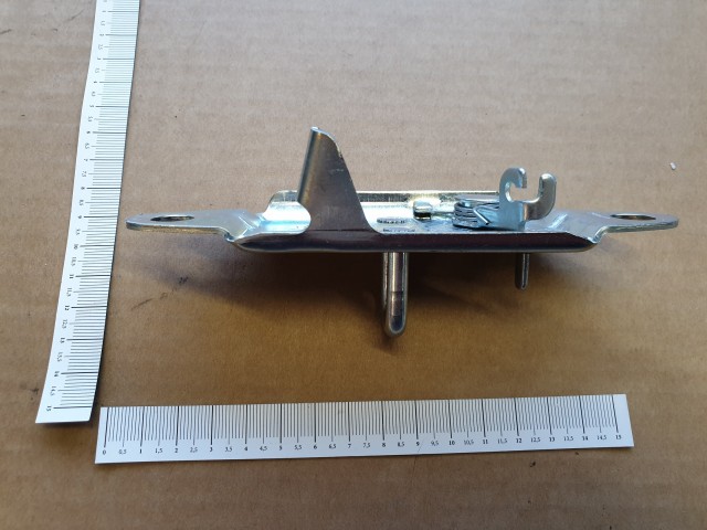 Alfa Romeo 159, Fiat Punto II.-III.  gyári új csomagtérajtó zár ellen darab 51797653