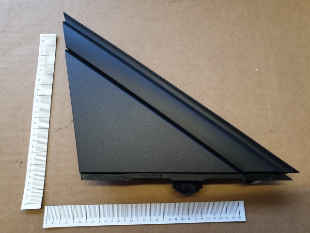 Fiat 500 gyári új, jobb oldali sárvédő háromszög 735455791