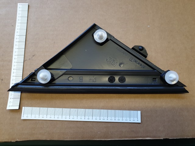 Fiat 500 gyári új, jobb oldali sárvédő háromszög, fényes 735455790