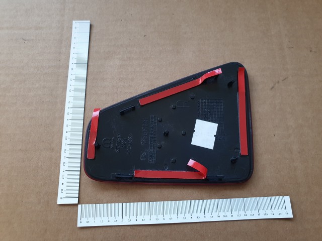 Fiat 500FL gyári új, piros színű, jobb hátsó lámpa betét