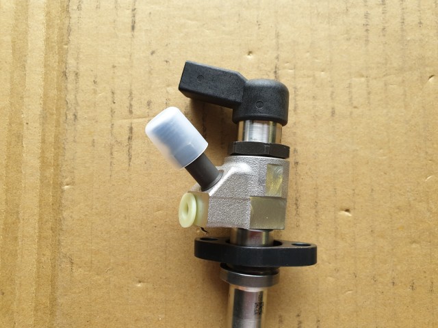 A2C59511602 számú 2,0 diesel , gyári új befecskendező