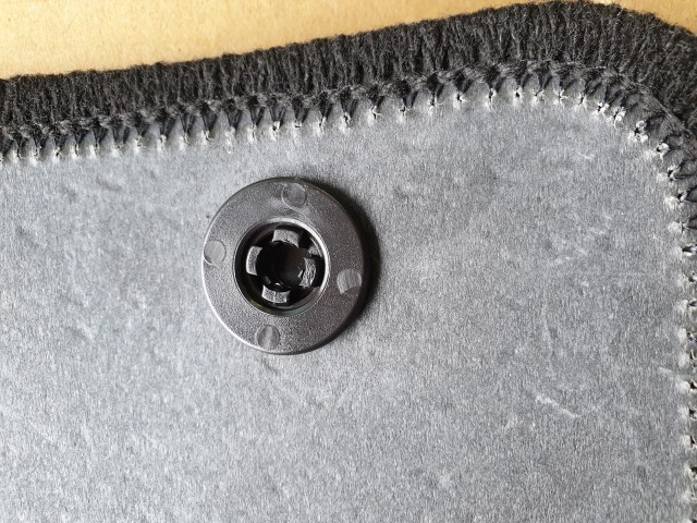 Fiat Stilo gyári új bal első szőnyeg 735276783