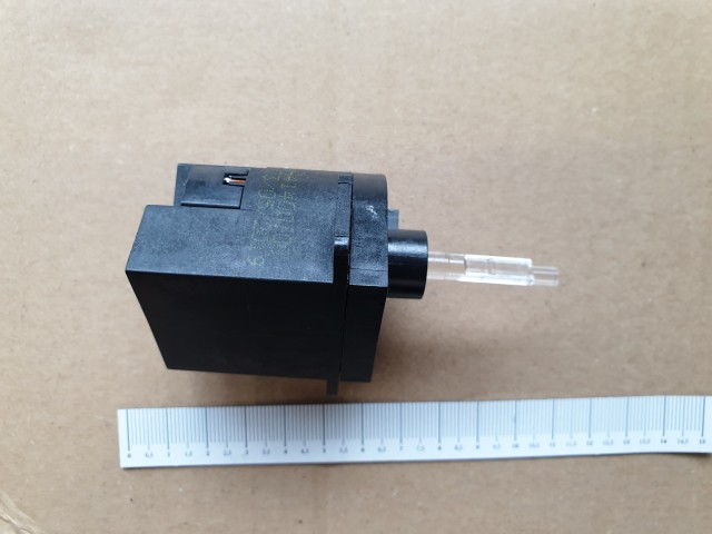 Fiat  Punto II.-III. Doblo I.-II. gyári új, klímás fűtéskapcsoló 46722666