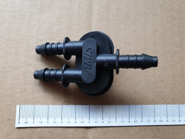 Alfa Romeo, Fiat gyári új fényszórómosó elosztó 71718908