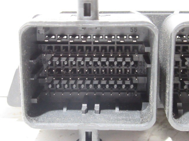 Fiat 500 1,2 8v benzin motorvezérlő 52045260