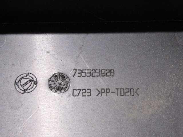 Fiat Punto III. külső biztosíték tábla ház felső rész 735323928 ( robotváltós kivitelhez )