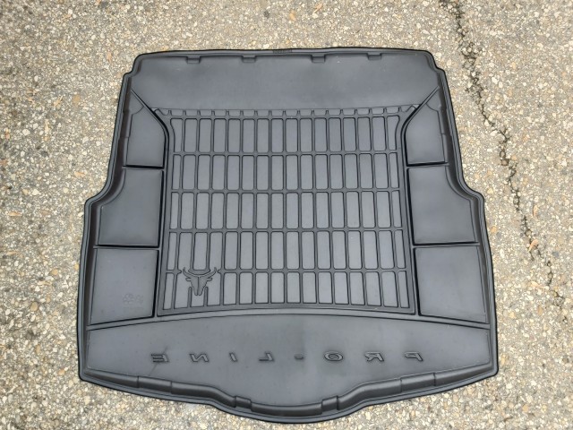 Alfa Romeo 159 utángyártott új kombi csomagtértálca 406681