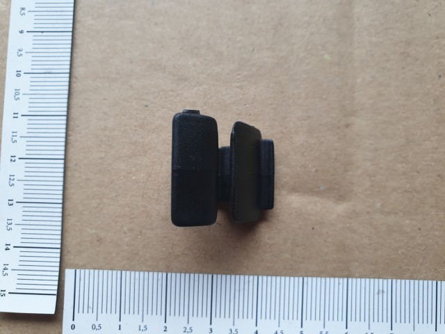 Fiat Grande Punto, Punto Evo gyári új motorháztető szigetelést rögzítő patent 46804433