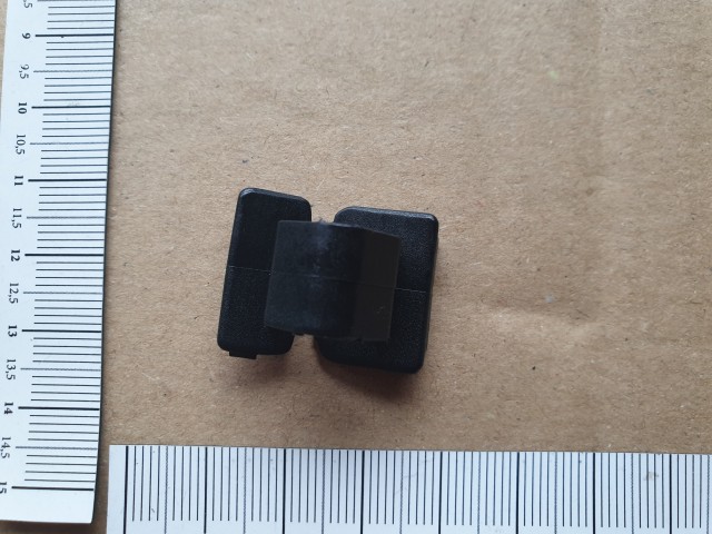 Fiat Grande Punto, Punto Evo gyári új motorháztető szigetelést rögzítő patent 46804433